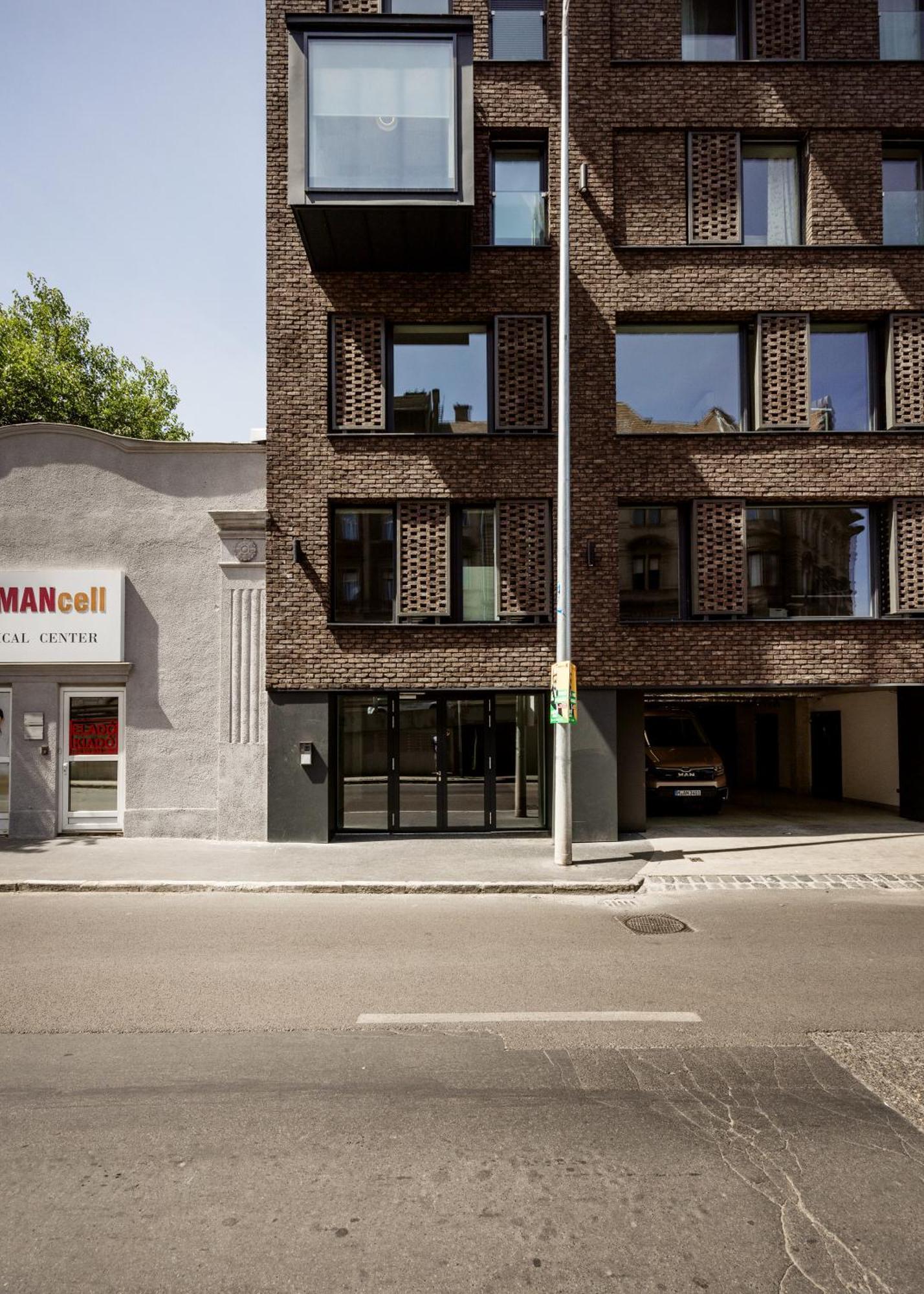 Modern With Balcony And Parking Apartment Budapest
